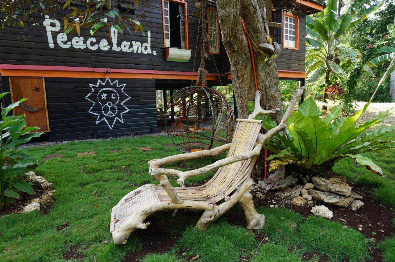 Peaceland Hostel Panglao City Exterior foto